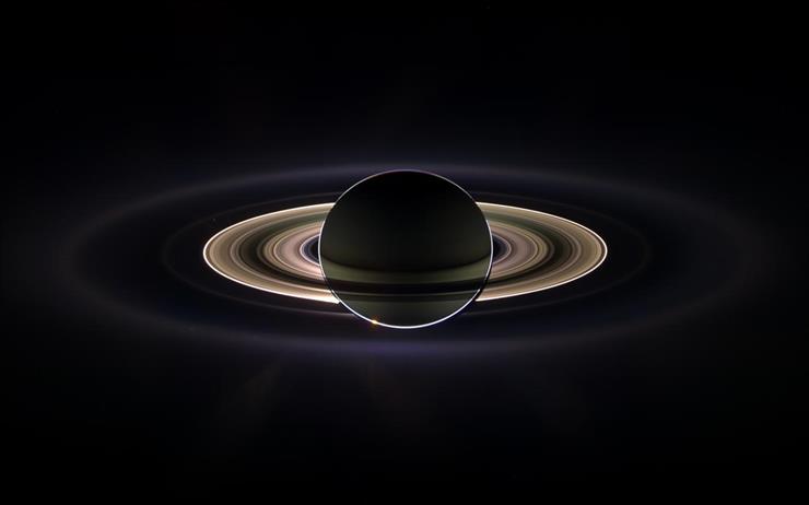 TAPETY KOSMOS - Saturn-eclipse.jpg